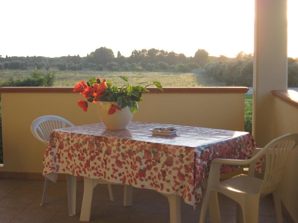I Papaveri Apartments di Eusebi Franca San Vincenzo Ruang foto