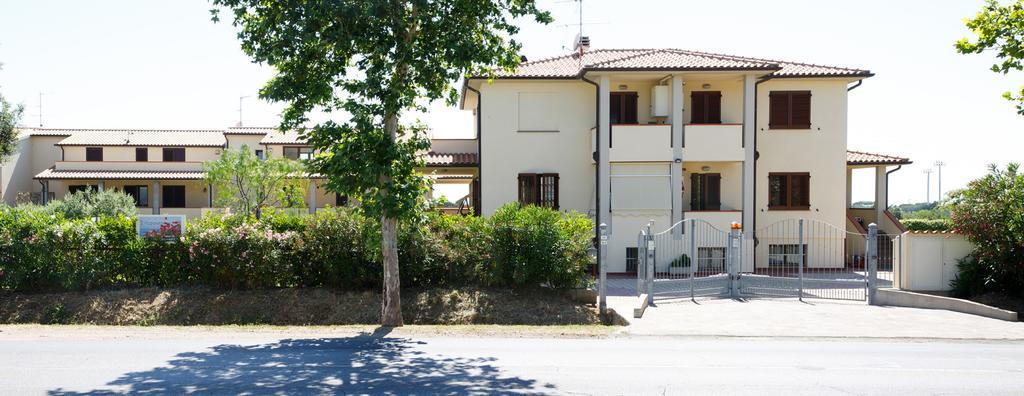 I Papaveri Apartments di Eusebi Franca San Vincenzo Bagian luar foto