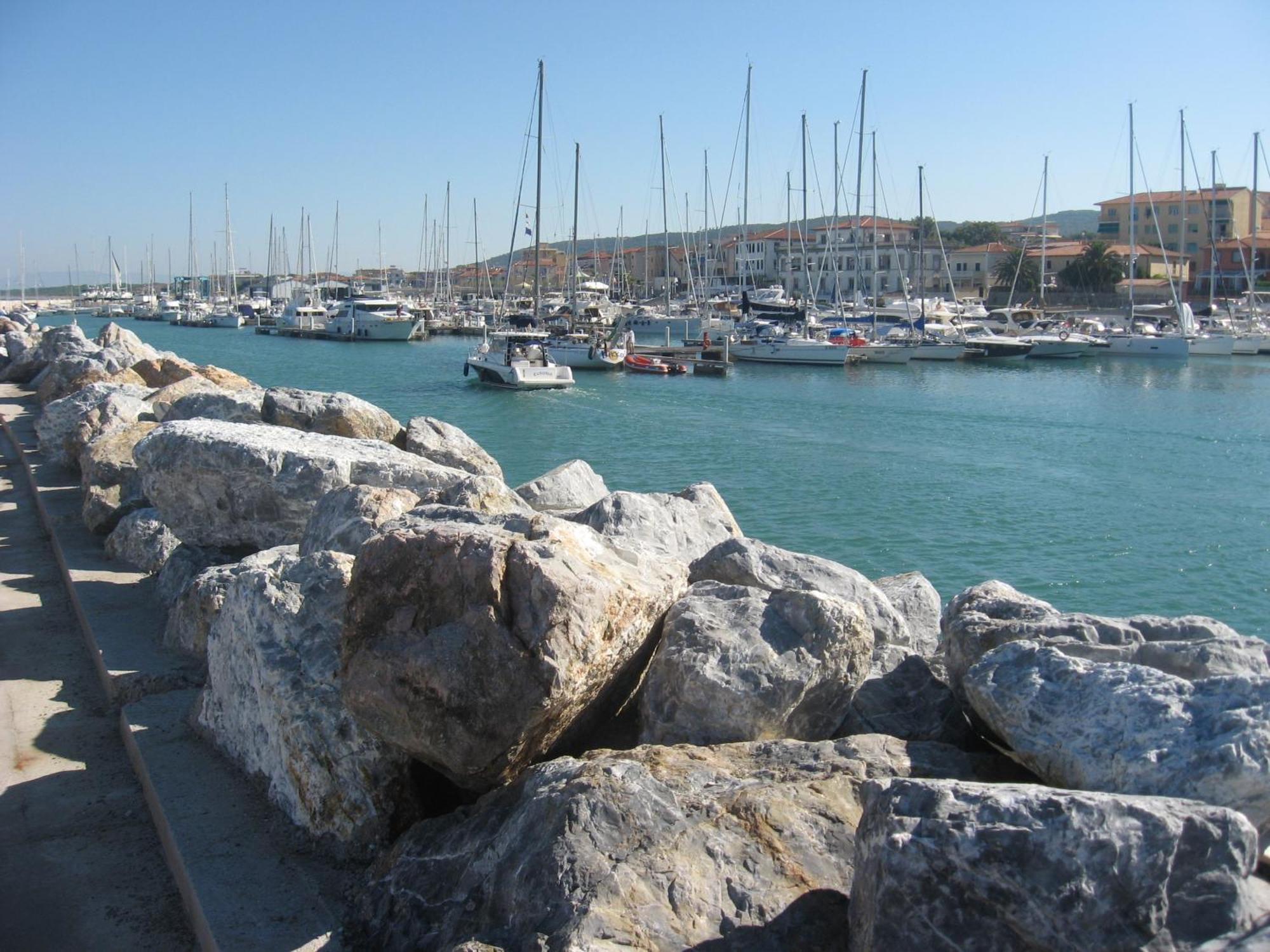 I Papaveri Apartments di Eusebi Franca San Vincenzo Bagian luar foto