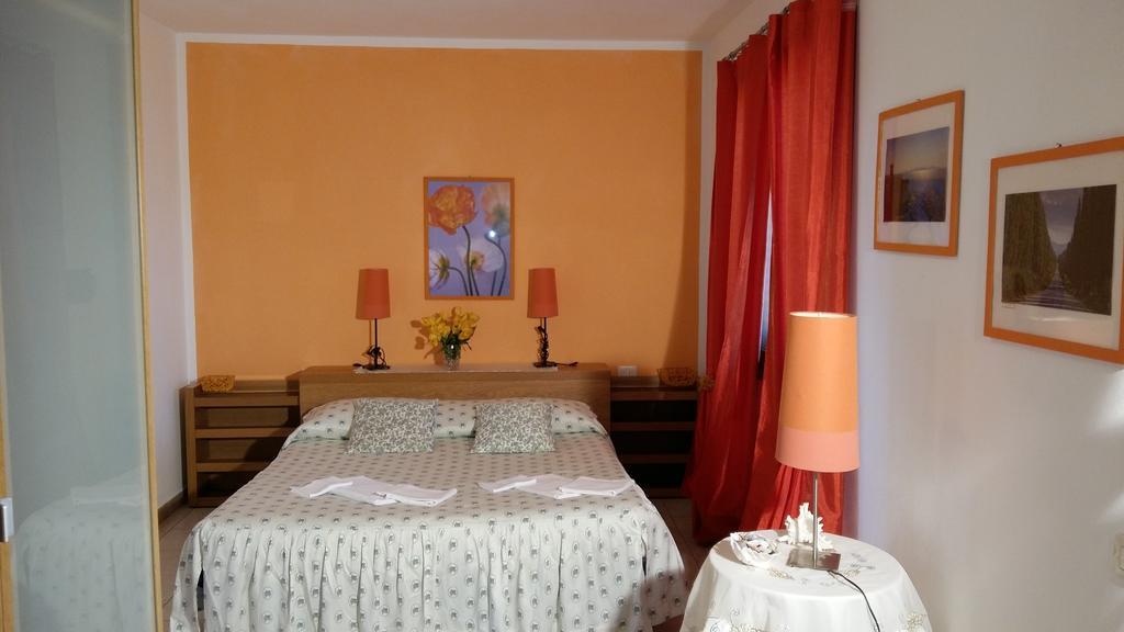 I Papaveri Apartments di Eusebi Franca San Vincenzo Ruang foto